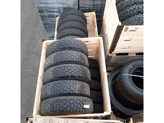 Partij diverse banden, o.a michelin, continental - afbeelding 4 van  13