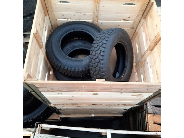 Partij diverse banden, o.a michelin, continental - afbeelding 5 van  13