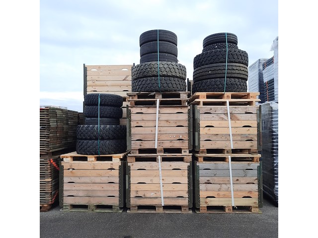 Partij diverse banden, o.a michelin, continental - afbeelding 6 van  13