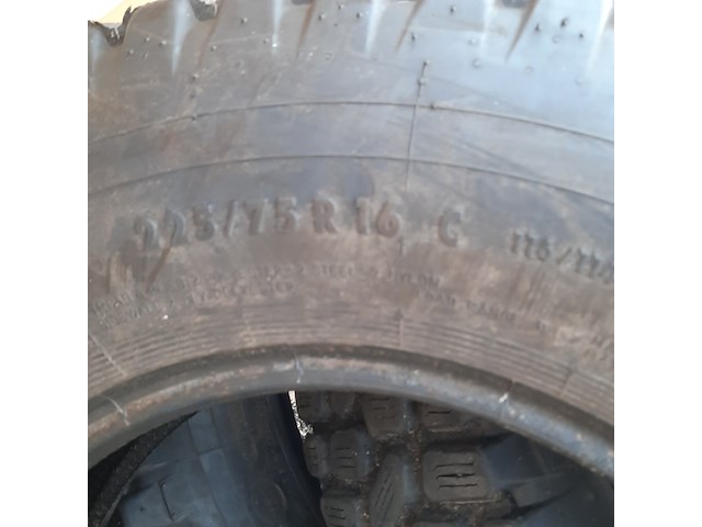 Partij diverse banden, o.a michelin, continental - afbeelding 12 van  13