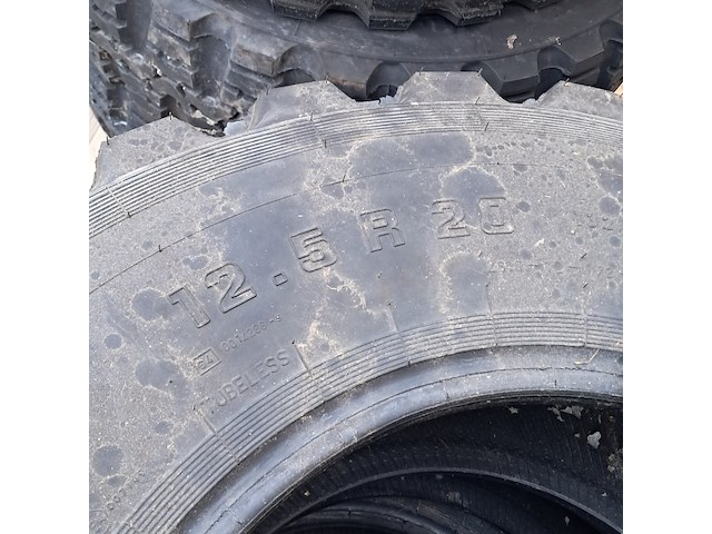 Partij diverse banden, o.a michelin, continental - afbeelding 4 van  8