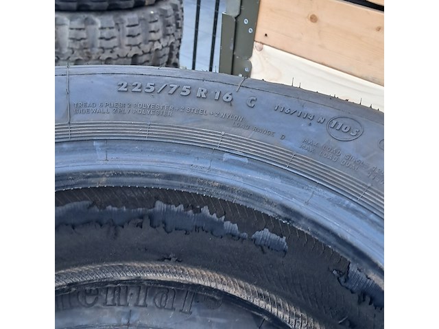 Partij diverse banden, o.a michelin, continental - afbeelding 6 van  8