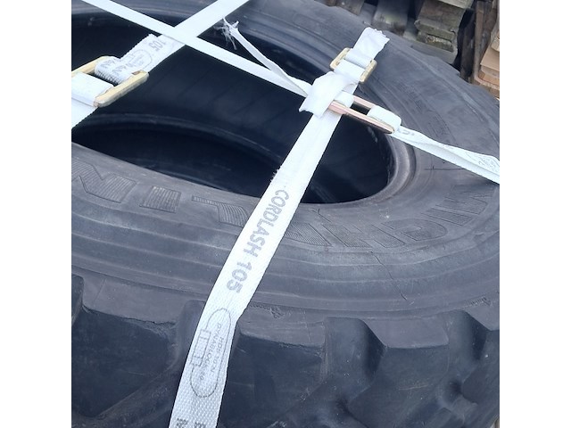 Partij diverse banden, o.a michelin, continental - afbeelding 7 van  8