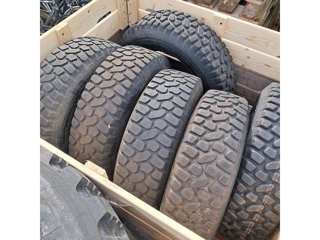 Partij diverse banden, o.a michelin, continental - afbeelding 5 van  14