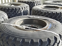 Partij diverse banden op velg, o.a michelin - afbeelding 3 van  32