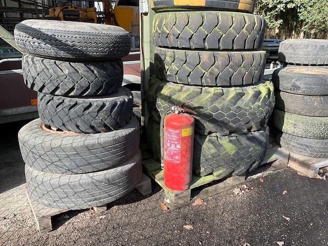 Partij diverse banden - afbeelding 2 van  6