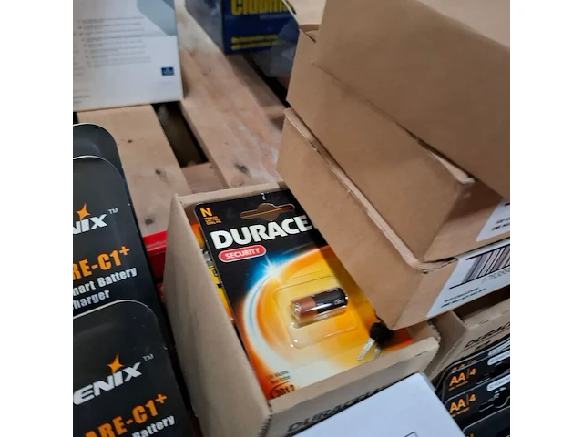 Partij diverse batterijen o.a. duracell, energizer, varta - afbeelding 2 van  10