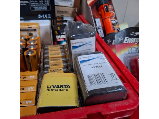 Partij diverse batterijen o.a. duracell, energizer, varta - afbeelding 6 van  10