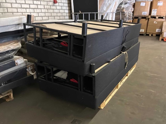 Partij diverse bedframes/onderdelen - afbeelding 3 van  6