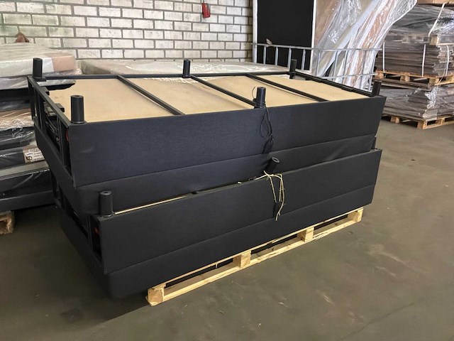Partij diverse bedframes/onderdelen - afbeelding 4 van  6