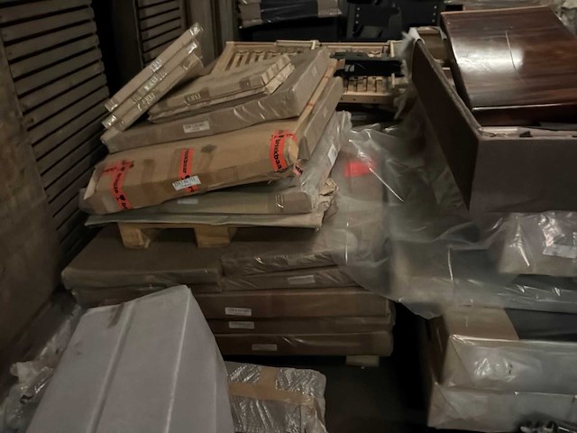 Partij diverse bedframes/onderdelen - afbeelding 8 van  26