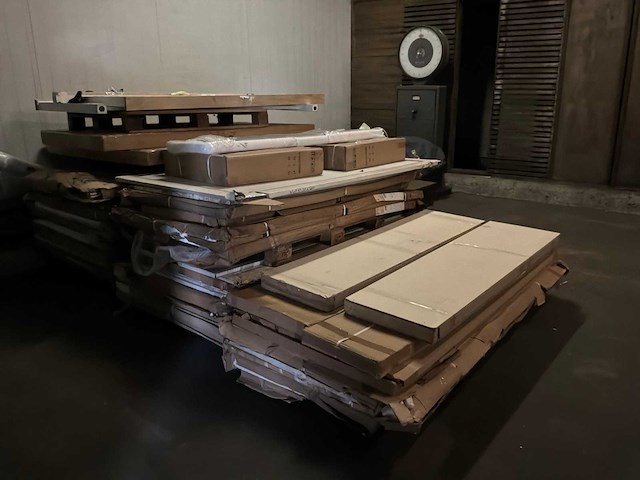 Partij diverse bedframes/onderdelen - afbeelding 20 van  26