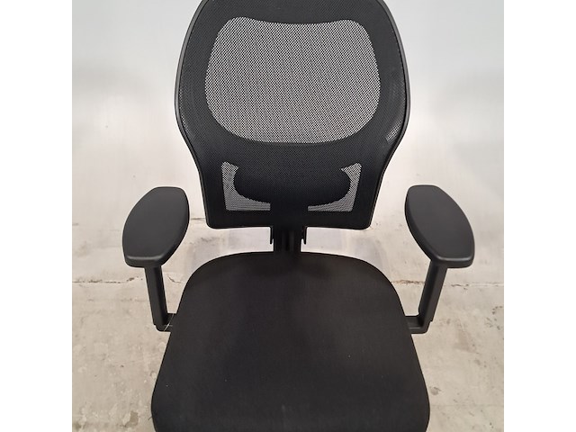 Partij diverse bedrijfsinventaris, o.a. artifort - afbeelding 2 van  35