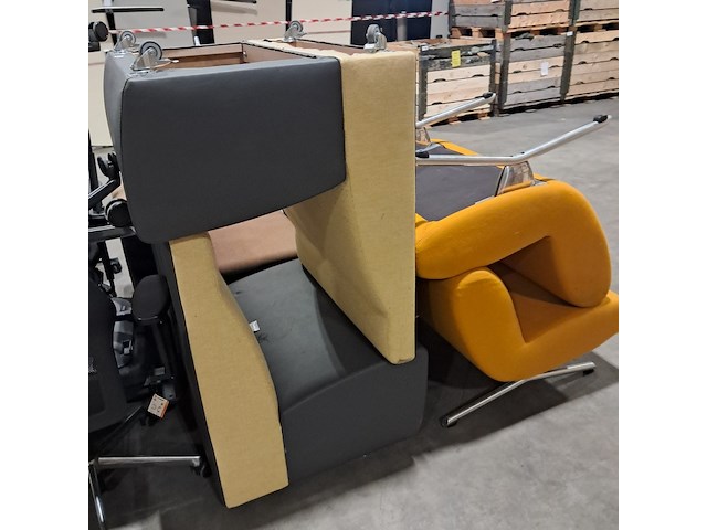 Partij diverse bedrijfsinventaris, o.a. artifort - afbeelding 16 van  35