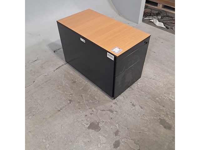 Partij diverse bedrijfsinventaris, o.a. artifort - afbeelding 18 van  35