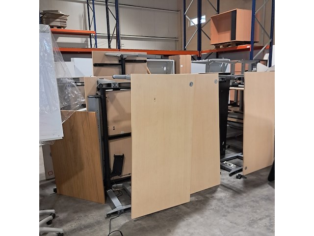 Partij diverse bedrijfsinventaris, o.a. artifort - afbeelding 12 van  35