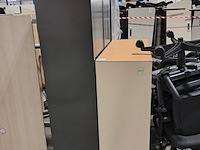 Partij diverse bedrijfsinventaris, o.a. artifort - afbeelding 24 van  35