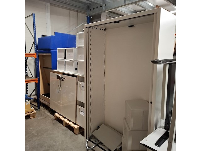 Partij diverse bedrijfsinventaris - afbeelding 2 van  9