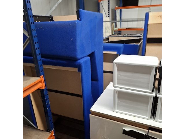 Partij diverse bedrijfsinventaris - afbeelding 4 van  9