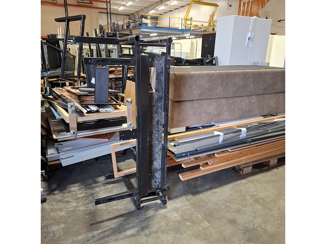 Partij diverse bedrijfsinventaris - afbeelding 1 van  16