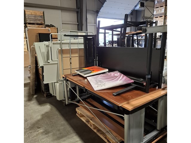 Partij diverse bedrijfsinventaris - afbeelding 10 van  16