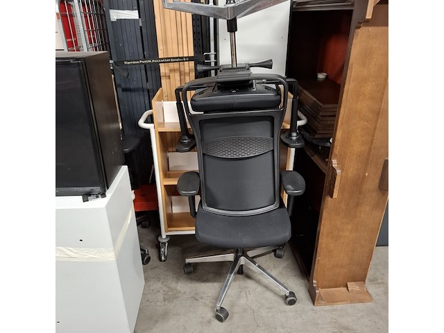 Partij diverse bedrijfsinventaris - afbeelding 2 van  33