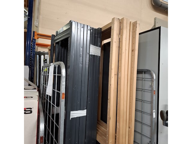 Partij diverse bedrijfsinventaris - afbeelding 4 van  33