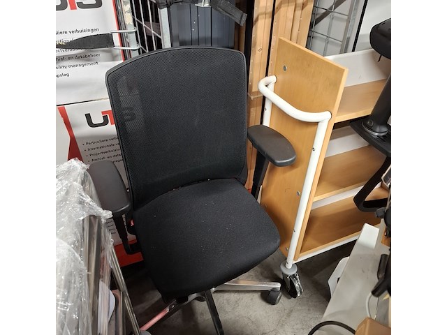 Partij diverse bedrijfsinventaris - afbeelding 5 van  33