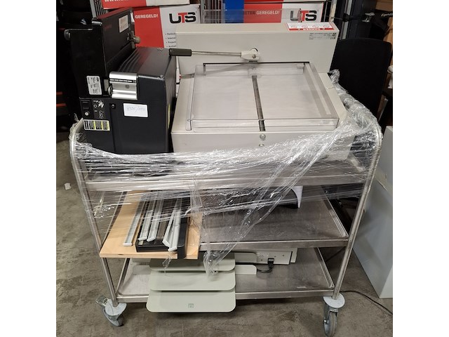 Partij diverse bedrijfsinventaris - afbeelding 6 van  33