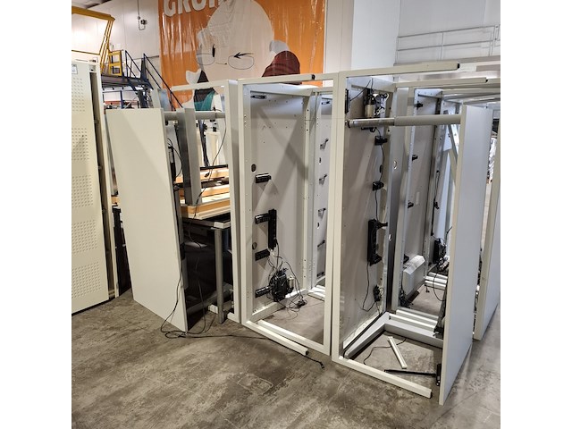 Partij diverse bedrijfsinventaris - afbeelding 25 van  33