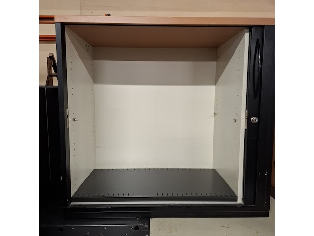 Partij diverse bedrijfsinventaris - afbeelding 28 van  33