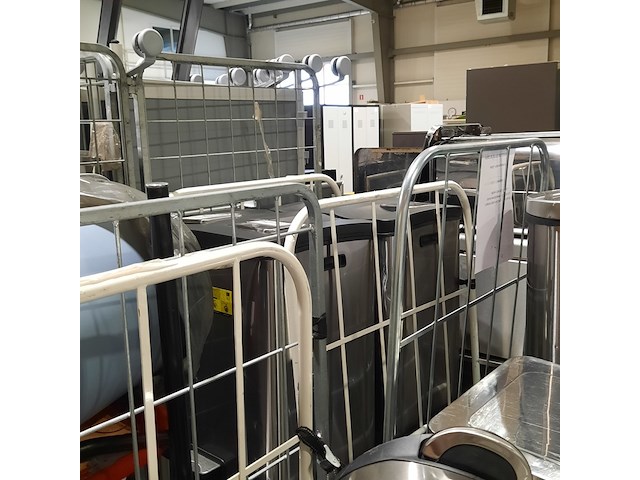 Partij diverse bedrijfsinventaris - afbeelding 16 van  16