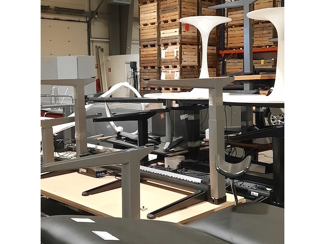 Partij diverse bedrijfsinventaris - afbeelding 7 van  12