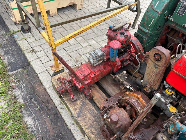 Partij diverse benzinemotor en zagen - afbeelding 14 van  16