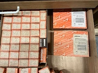 Partij diverse bevestigingsmaterialen (293 verpakkingen) - afbeelding 2 van  15
