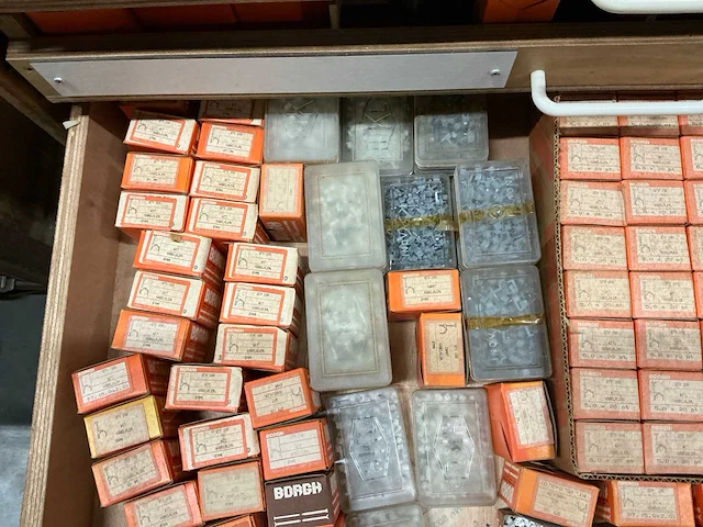 Partij diverse bevestigingsmaterialen (293 verpakkingen) - afbeelding 3 van  15