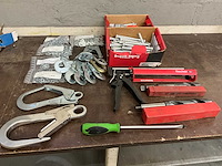 Partij diverse bevestigingsmaterialen en diversen - afbeelding 1 van  11