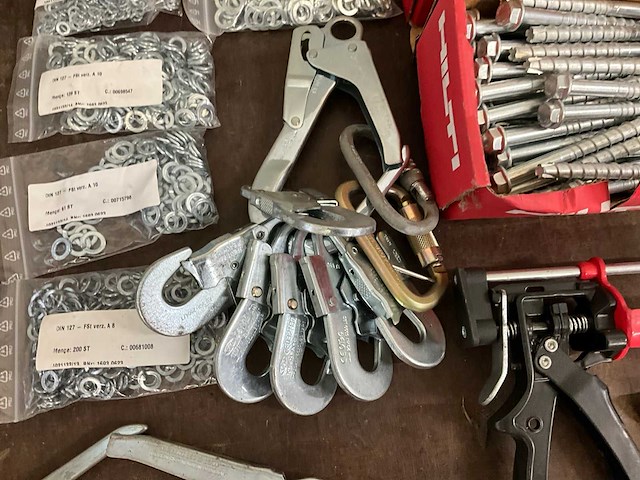 Partij diverse bevestigingsmaterialen en diversen - afbeelding 9 van  11