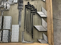 Partij diverse bevestigingsmaterialen - afbeelding 5 van  9