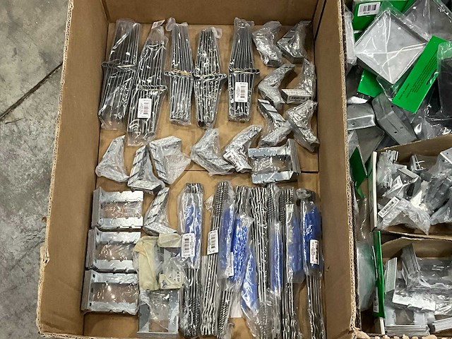 Partij diverse bevestigingsmaterialen - afbeelding 6 van  14