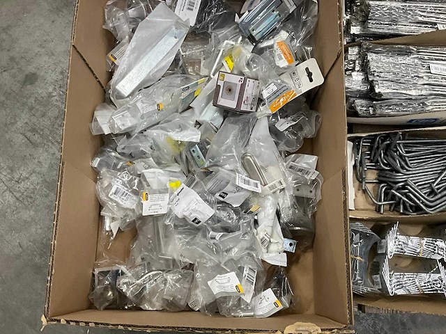 Partij diverse bevestigingsmaterialen - afbeelding 11 van  14