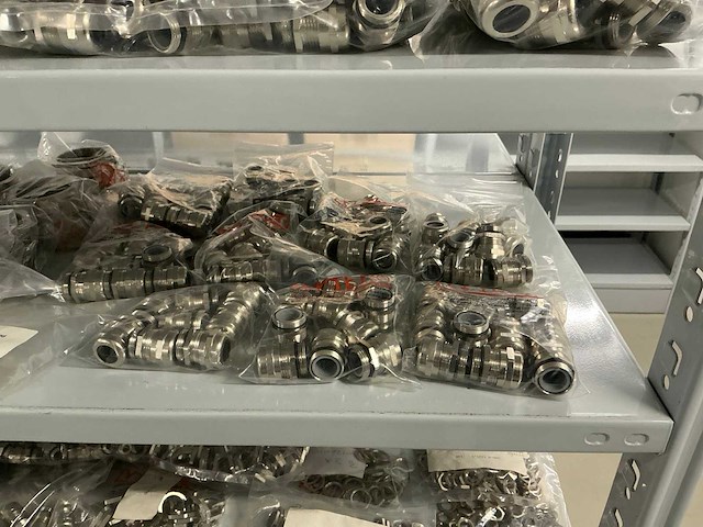 Partij diverse bevestigingsmaterialen - afbeelding 6 van  30