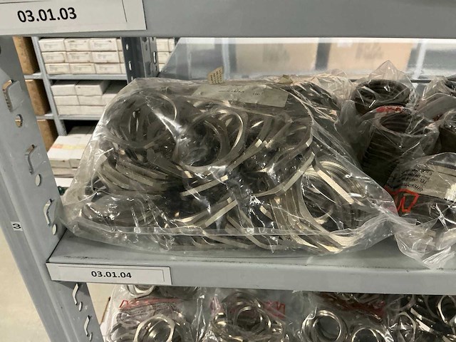 Partij diverse bevestigingsmaterialen - afbeelding 9 van  30