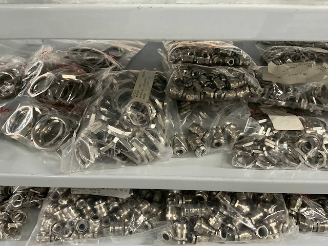 Partij diverse bevestigingsmaterialen - afbeelding 11 van  30