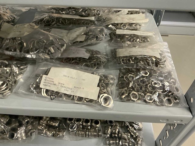 Partij diverse bevestigingsmaterialen - afbeelding 14 van  30