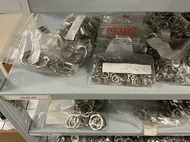 Partij diverse bevestigingsmaterialen - afbeelding 17 van  30