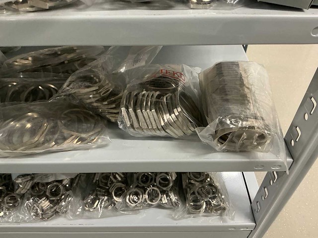 Partij diverse bevestigingsmaterialen - afbeelding 19 van  30