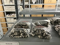 Partij diverse bevestigingsmaterialen - afbeelding 29 van  30