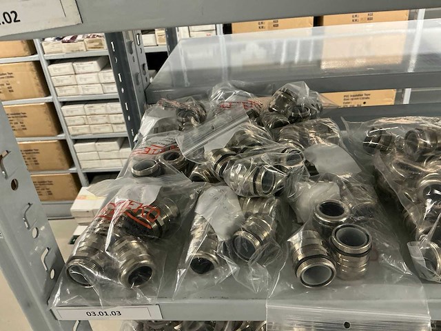 Partij diverse bevestigingsmaterialen - afbeelding 30 van  30