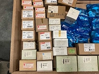 Partij diverse bevestigingsmaterialen - afbeelding 12 van  34
